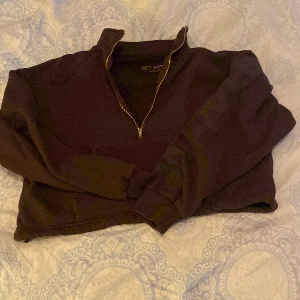 Set Active quarter zip in espresso